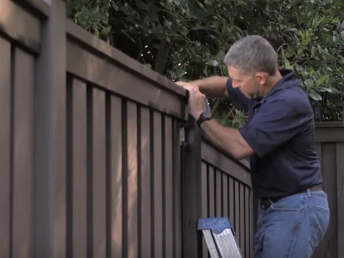 trexcontractorbuildingafencemobile Trex Fencing FDS